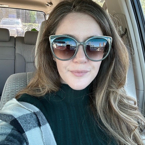 Meet your Posher, Christine - Picture 8 of 10